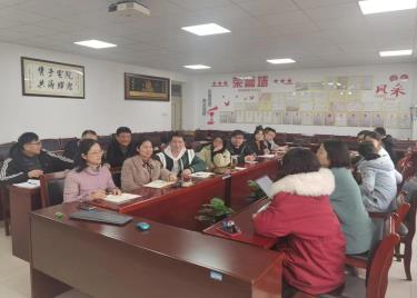 金沙威尼斯召开党员教师师德师风专题培训